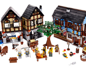 LEGO Castle Middeleeuwse Dorpsmarkt - 10193