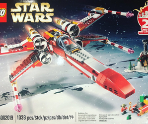 4002019 Christmas X-Wing