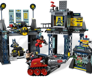 LEGO Super Heroes - The Batcave (6860) /Toys