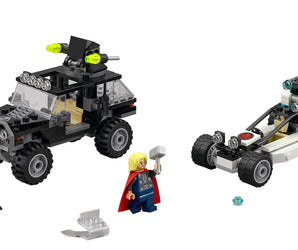 76030 LEGO Hydra Showdown Hawkeye Thor