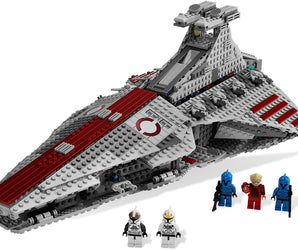 LEGO Star Wars Venator-class Republic Attack Cruiser - 8039